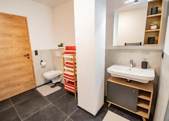 Jenewein Apartment *