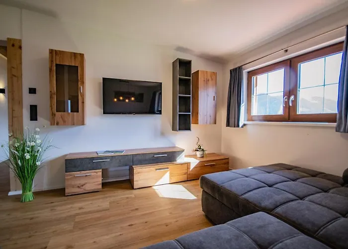 Jenewein Apartment *